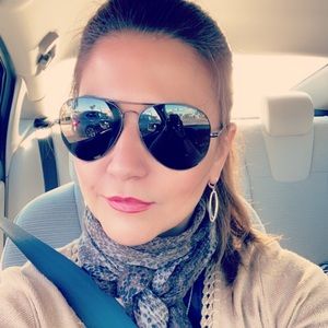 Meet your Posher, Joice